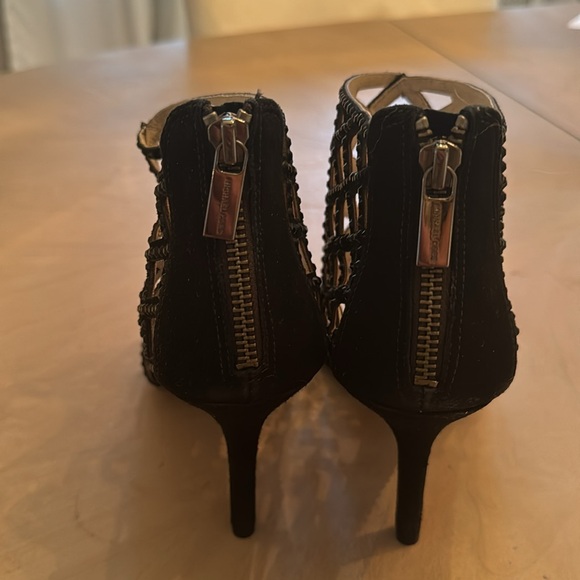 Michael Kors Yvonne Bootie Size 9 - Picture 3 of 5